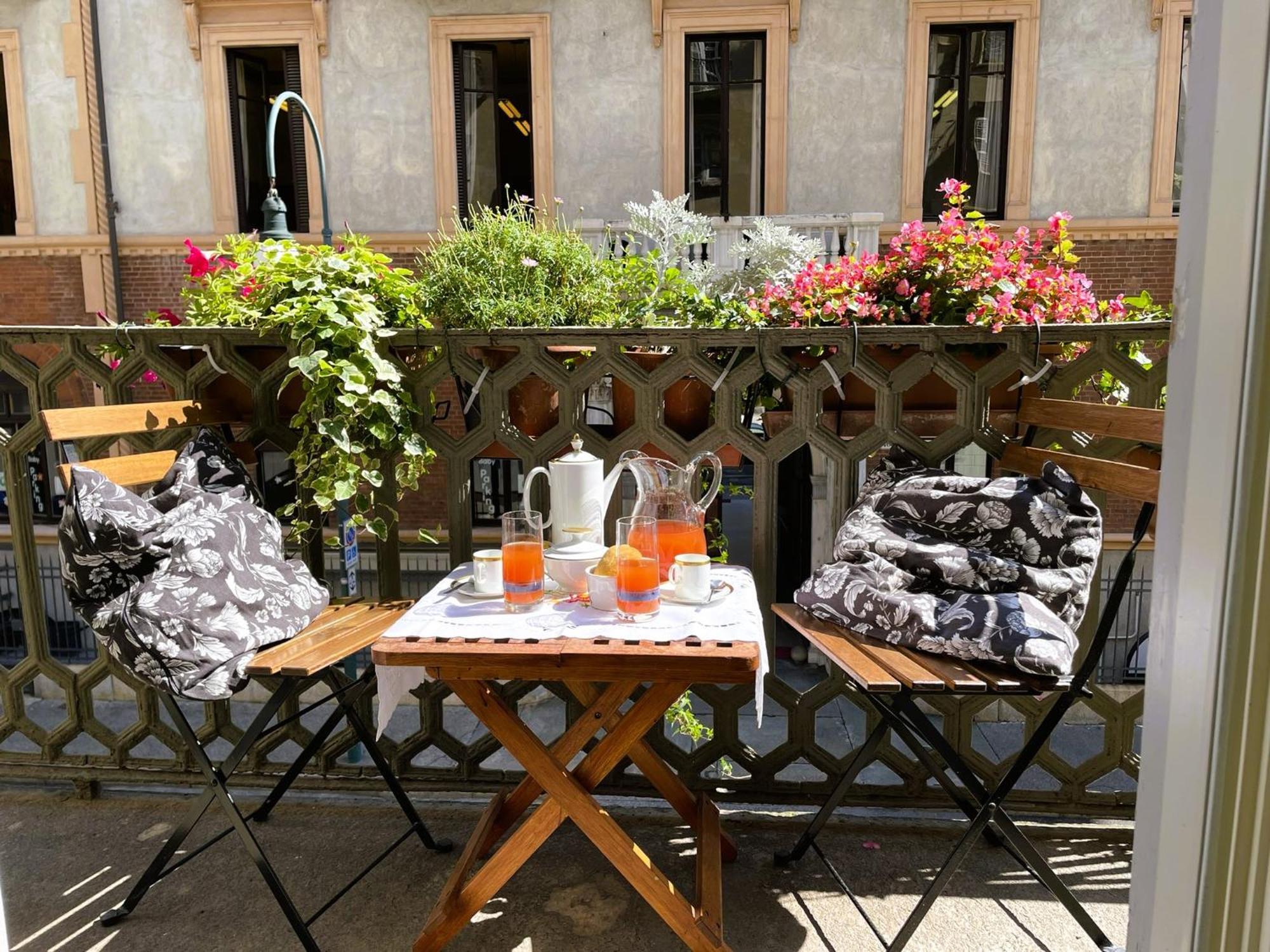 טורינו La Casa Di Ringhiera - Silenzioso Appartamento Di Charme Con Balcone Nel Quadrilatero Romano מראה חיצוני תמונה